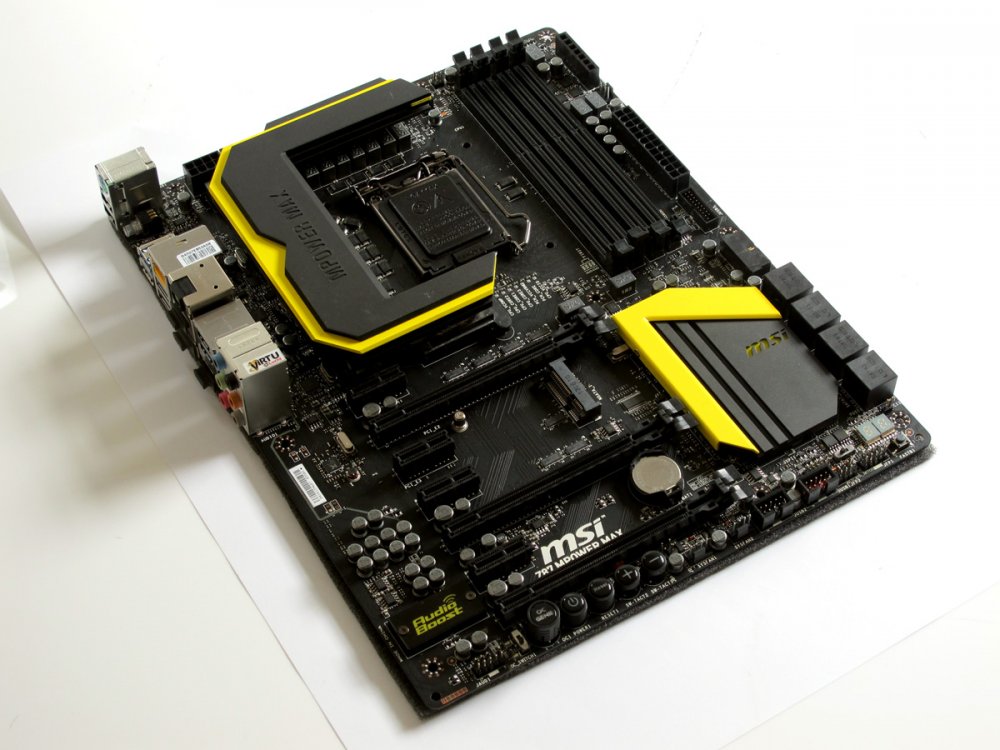 MSI%20Z87%20MPower%20Max%20Oblique.jpg