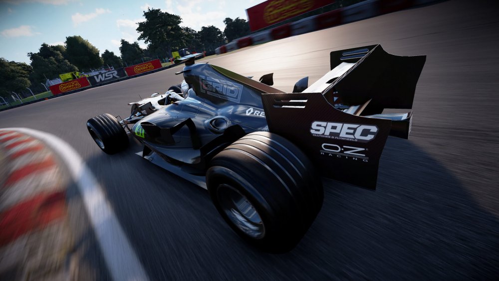 Renault_R26_Brands_3.jpg