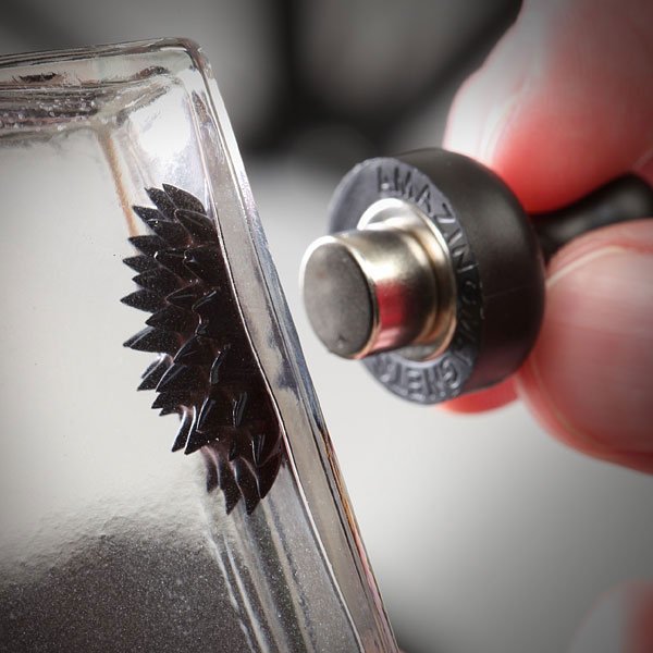 ferrofluid-magnetic-liquid-display-3.jpg