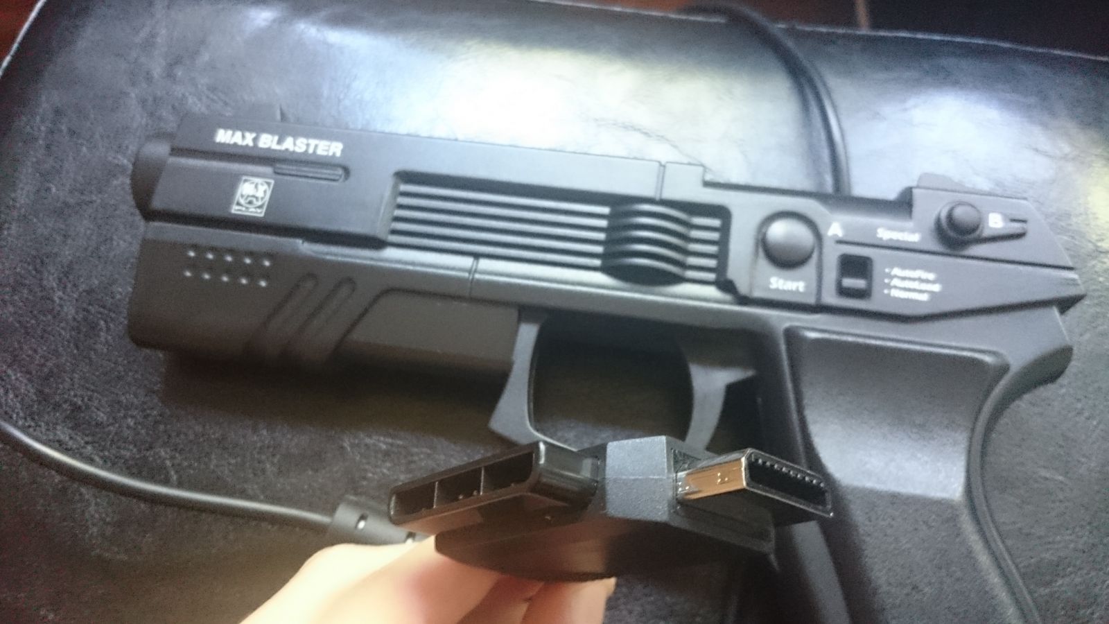 Max Blaster PS2 ginklas su nežinoma jungtimi