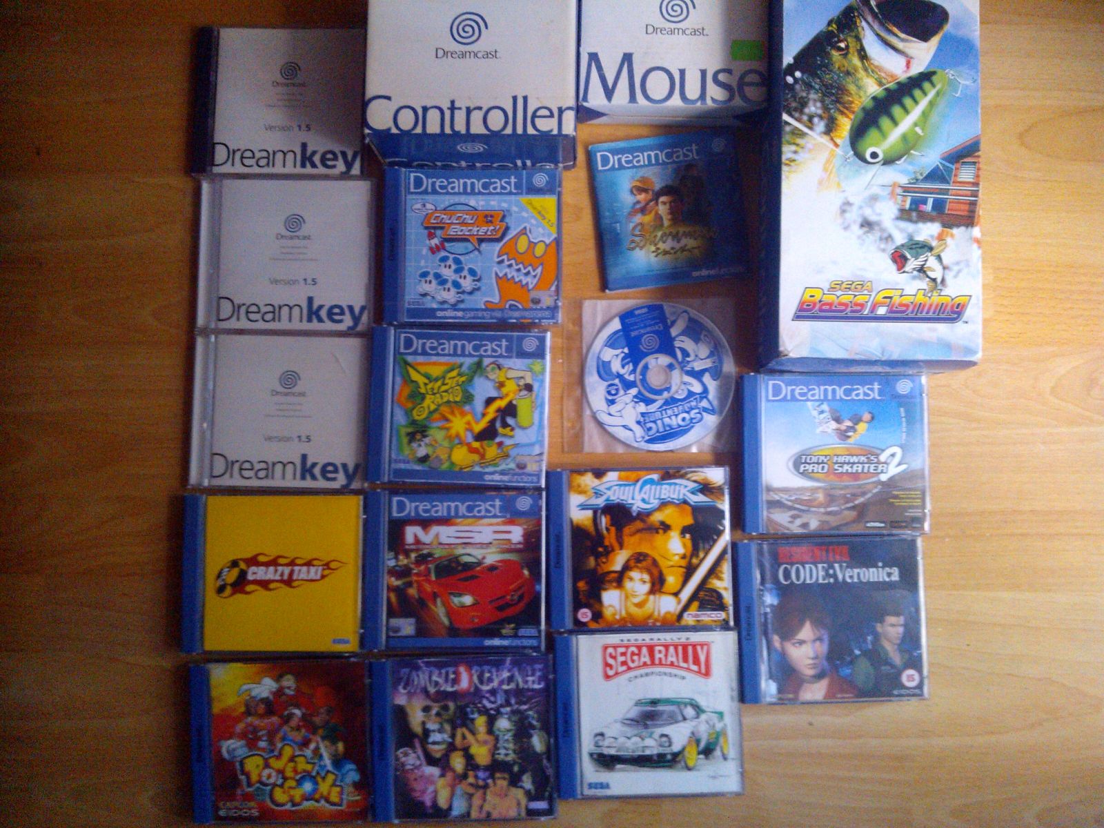 2015 m. 15 advento diena. Dreamcast priedai ir žaidimai.
