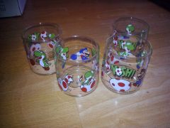 2015 m. 22 advento diena. Nintendo stiklinės