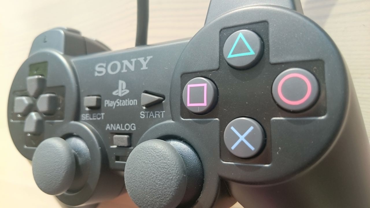 PlayStation 2 Fat joystick'as